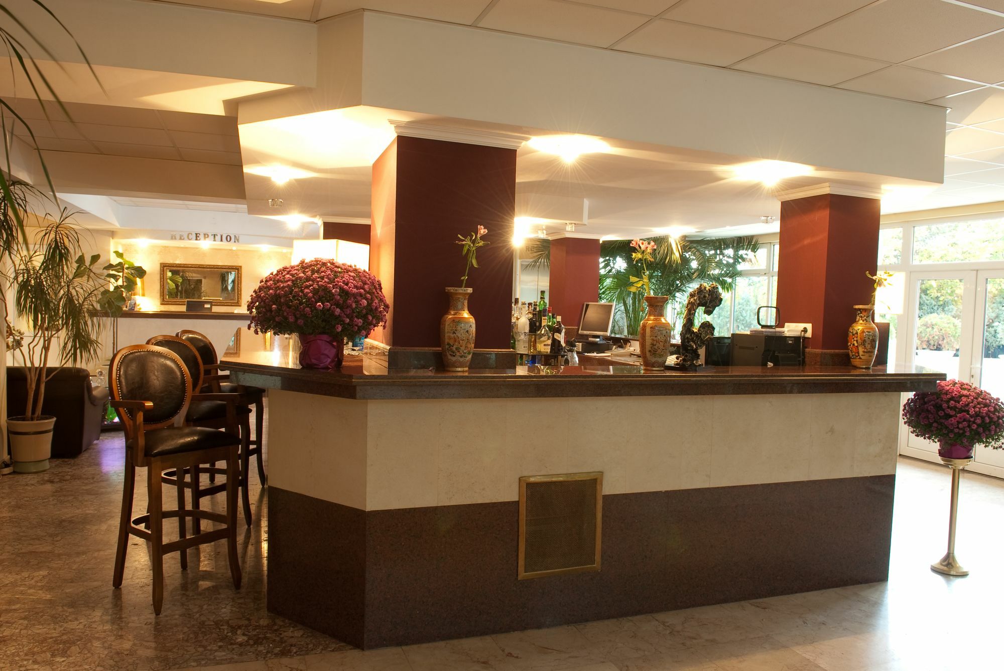 Atlantic Hotel - Free Parking Sofia Esterno foto